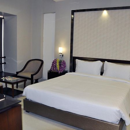 Hotel Dolphin Sambalpur Luaran gambar