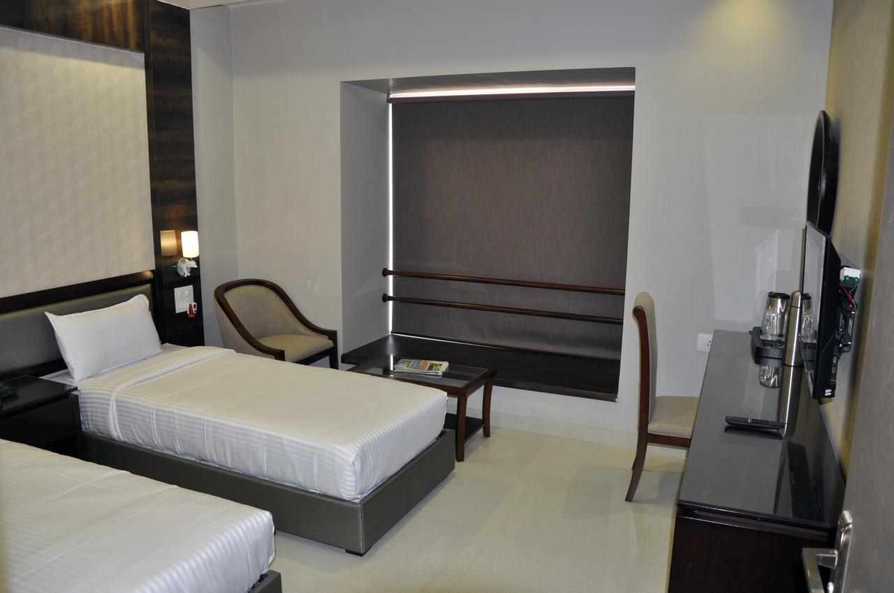 Hotel Dolphin Sambalpur Luaran gambar