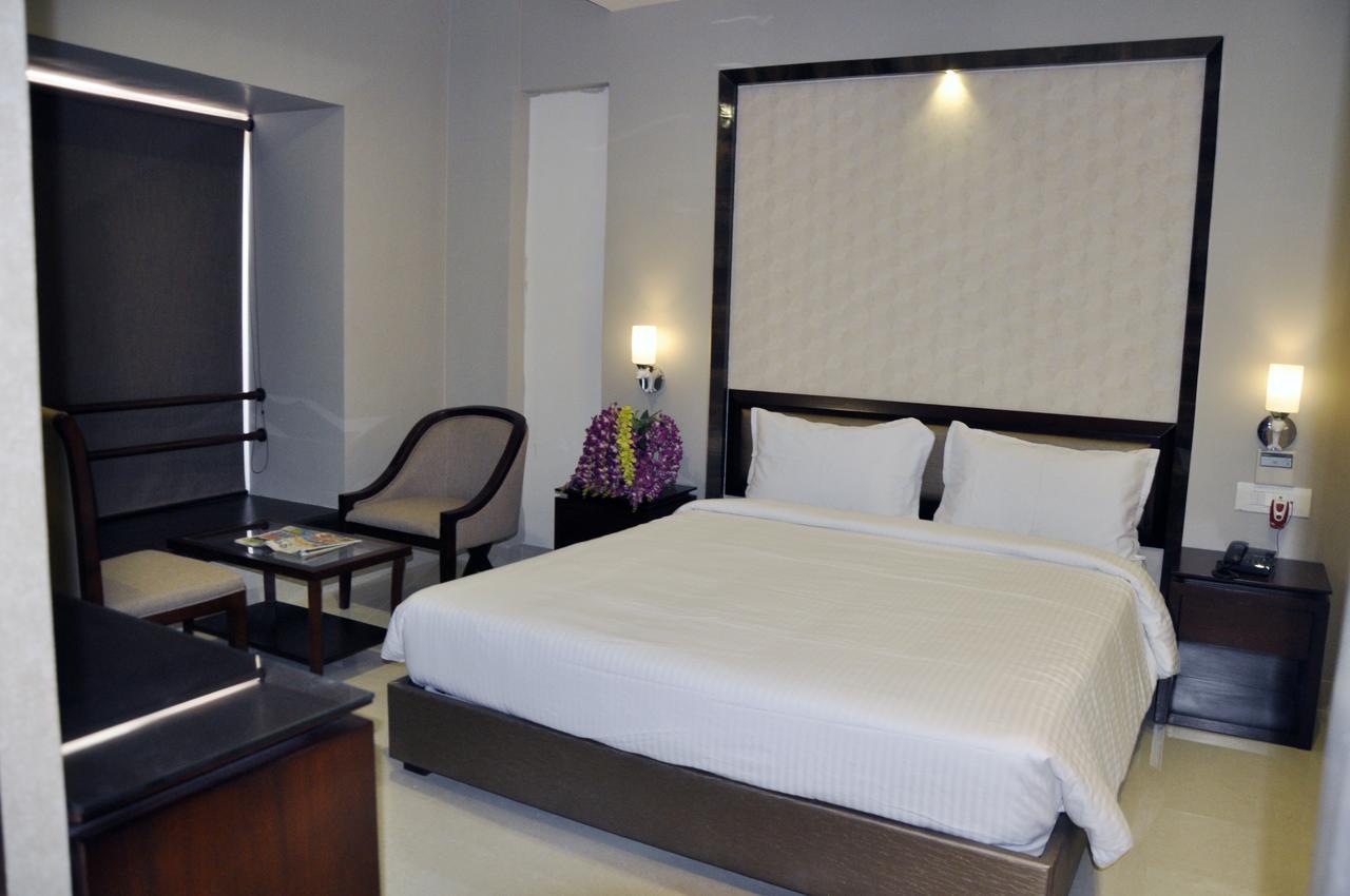 Hotel Dolphin Sambalpur Luaran gambar