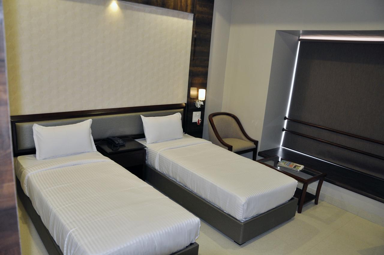Hotel Dolphin Sambalpur Luaran gambar