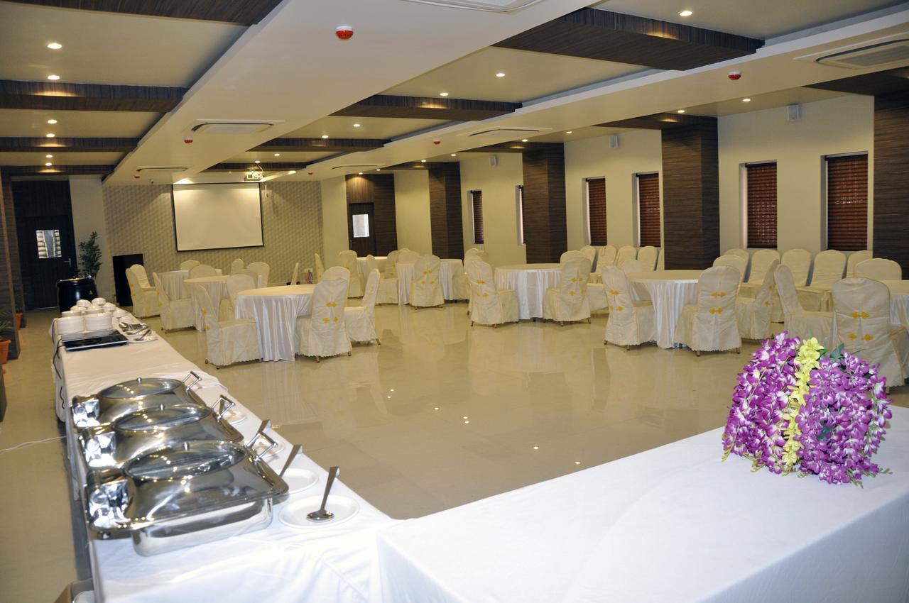 Hotel Dolphin Sambalpur Luaran gambar